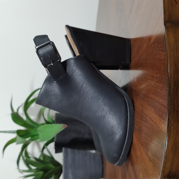 Boots: Faux Leather Slingback Closed Toe Booties - Picture 4 of 7